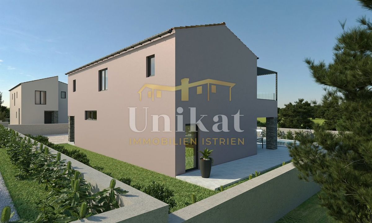 Načrtovana hiša z bazenom - 3 spalnice